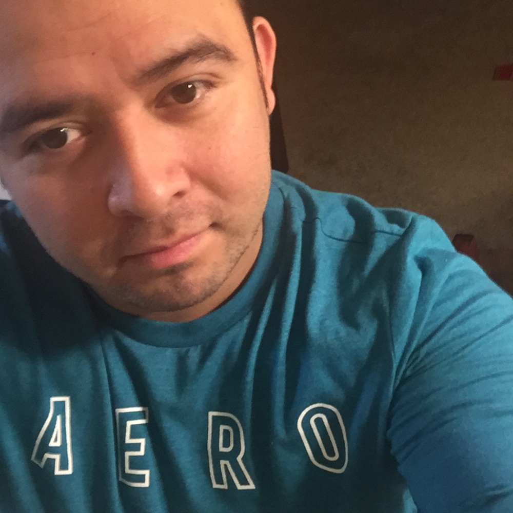 Meet your Posher, Isidro noe